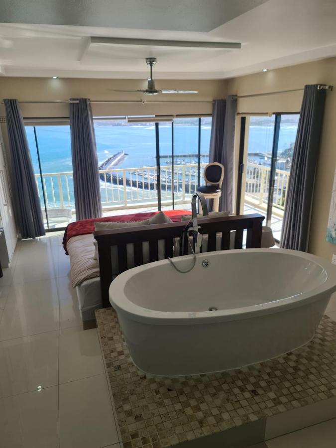 Three-Bedroom Apartment with Ocean View