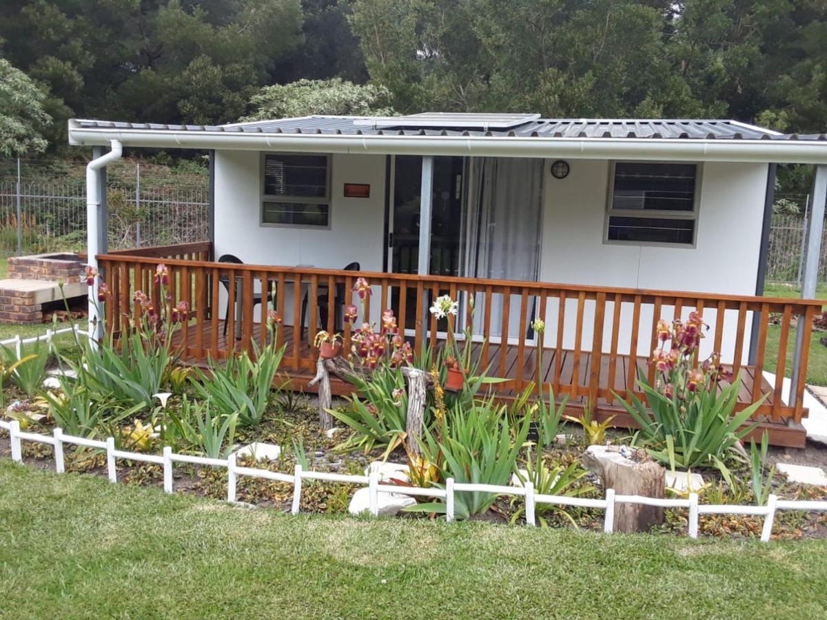 Nadine's Self - Catering Accommodation - B&B Stormsrivier