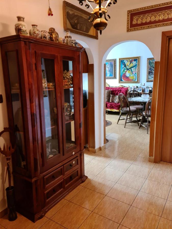 2-bedroom apartment with Dajti Mountain view - Ferienwohnung