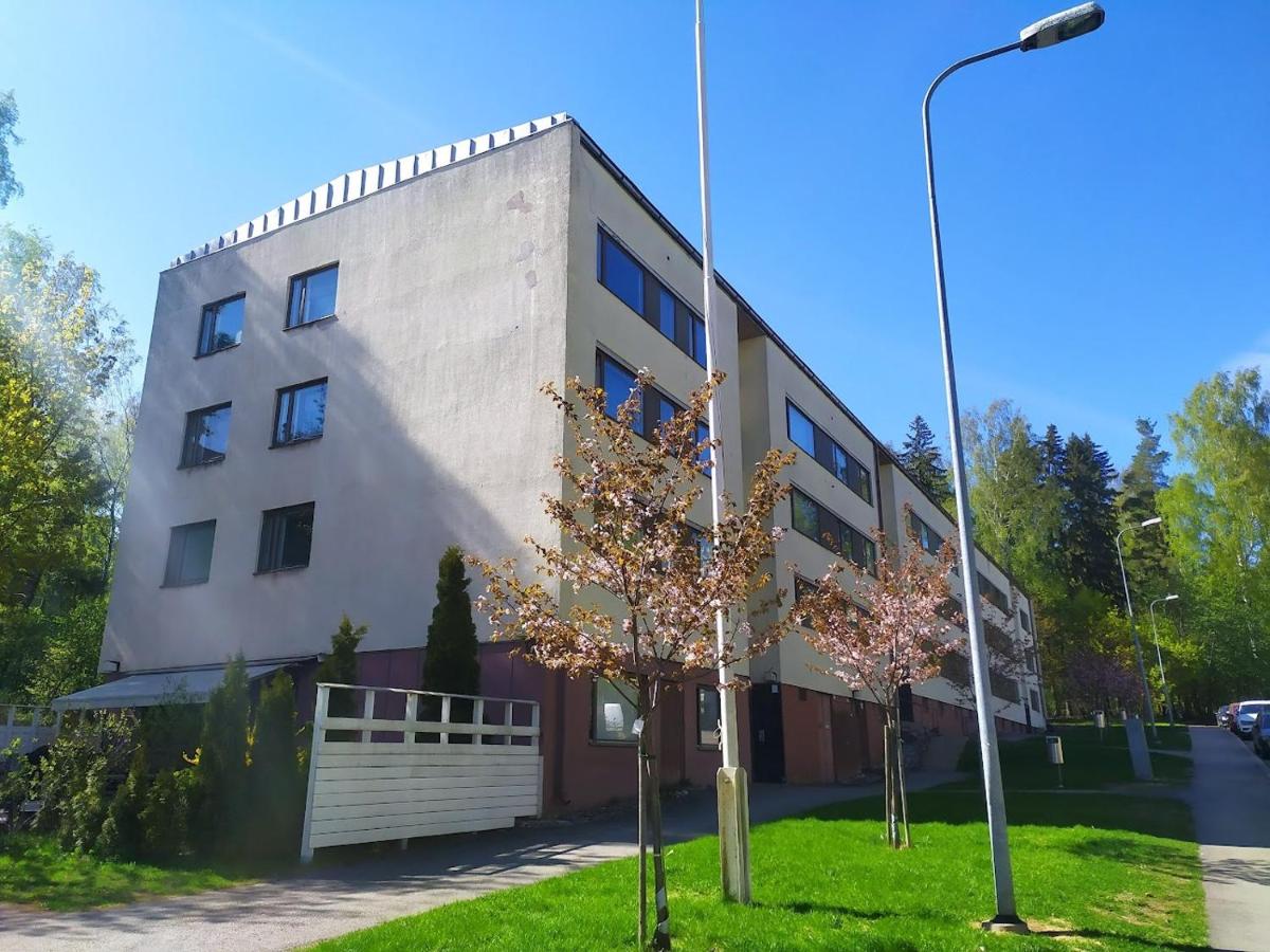 Ihan Puotilan Metron lähellä - B&B