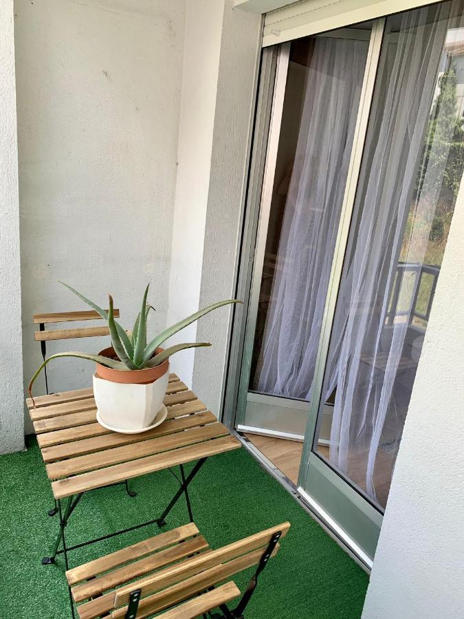 N&E - Home Celanova AVD San Rosendo - B&B