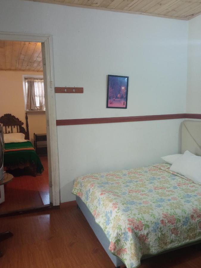 Chambre Familiale avec Salle de Bains Privative