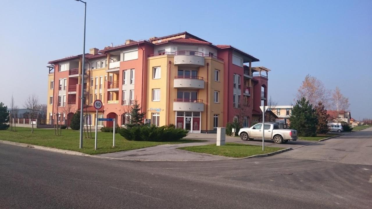 Réka Apartman - Ferienwohnung