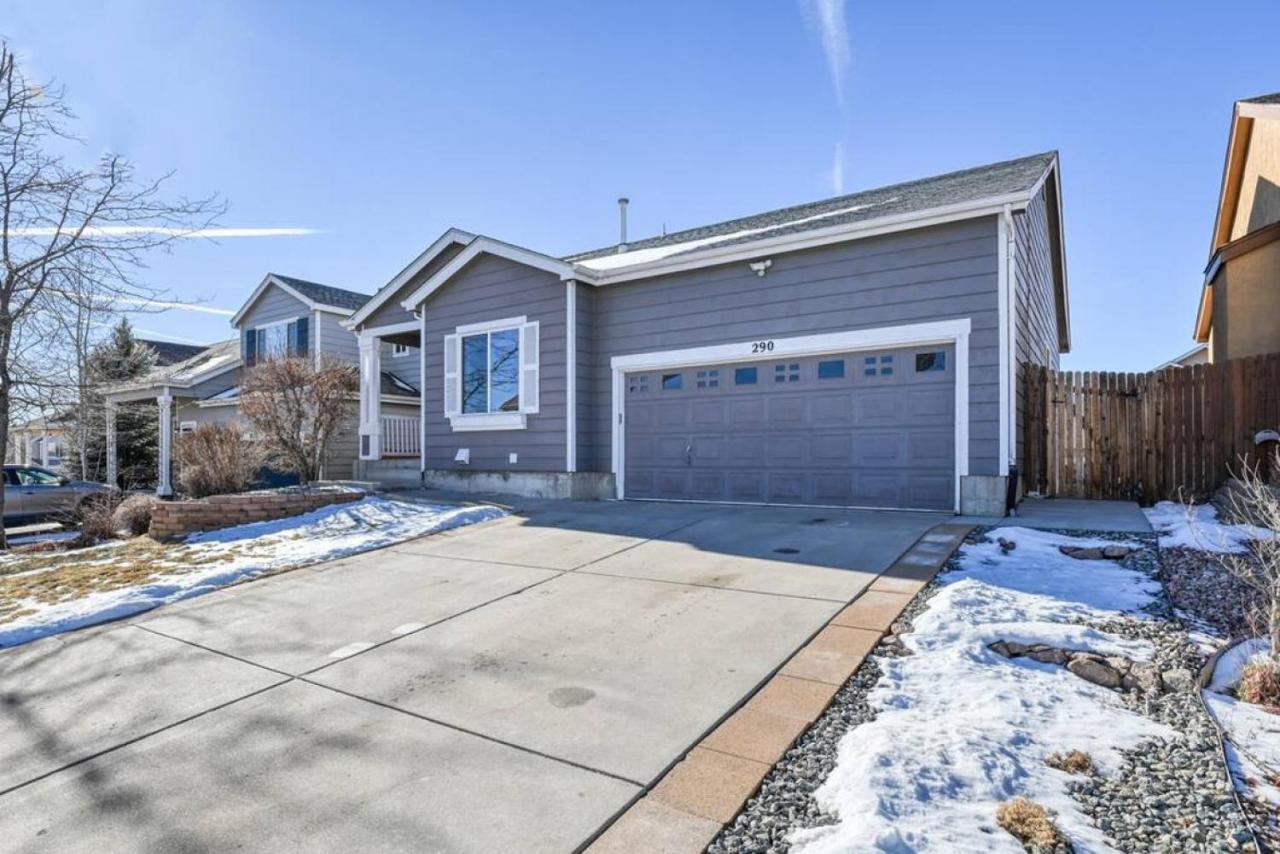 Family Retreat 5 Min to USAFA with Mtn Views - B&B
