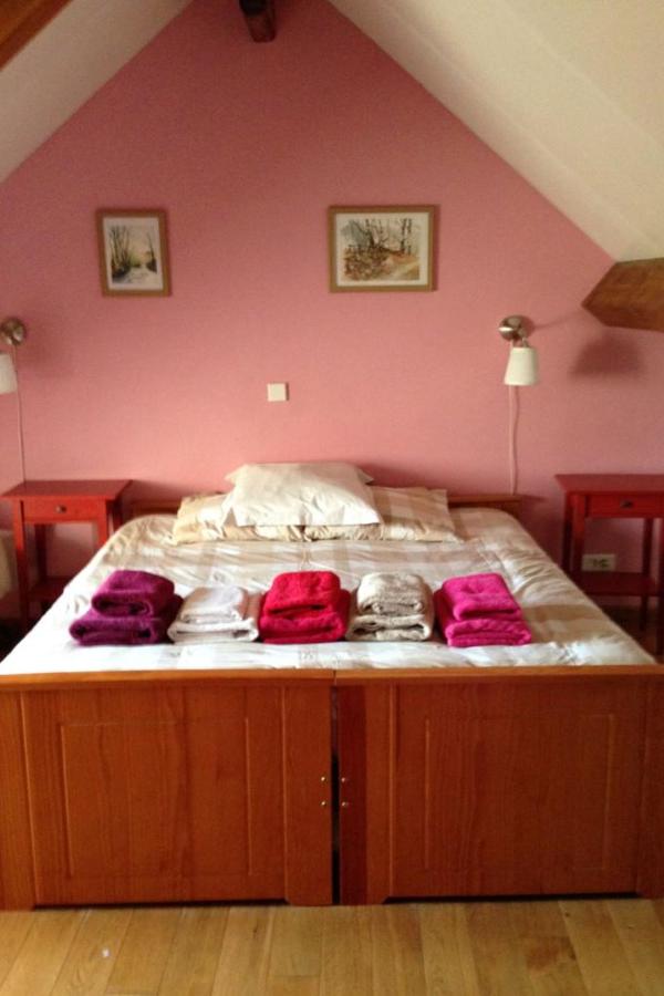 Les Pins - Maison avec parking ferme et jardin commun au calme - B&B Saint-Prix