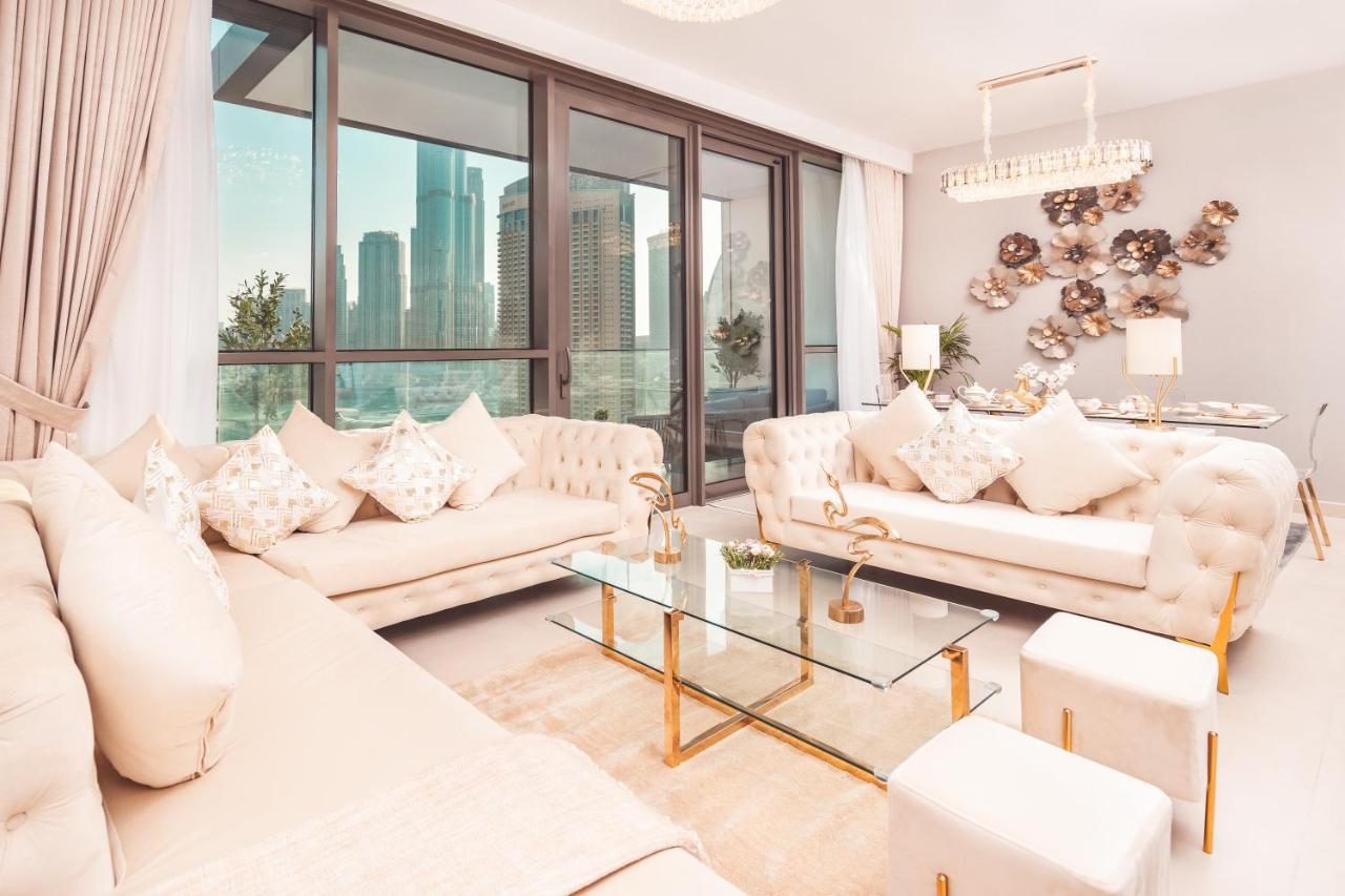 Elite Royal Apartment - Panoramic Full Burj Khalifa, Fountain & Skyline View - ACed direct connection to Dubai Mall - Governor - Chambres d'hôtes Dubaï