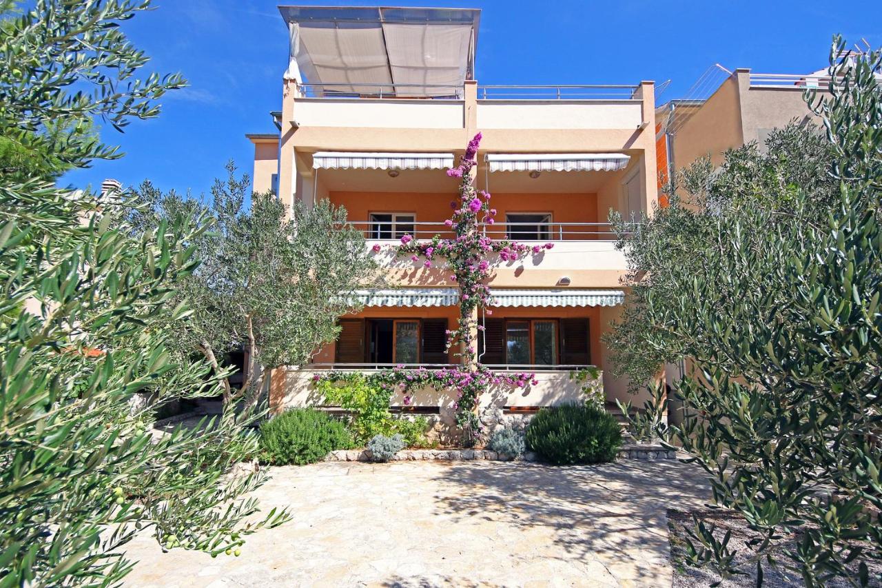 B&B Zaboric - Apartments by the sea Zaboric, Sibenik - 468 - Bed and Breakfast Zaboric