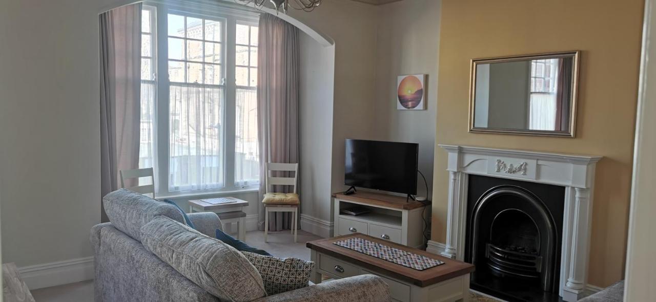 27 Princess Royal - 1st Floor 3 bed apartment - Ferienwohnung
