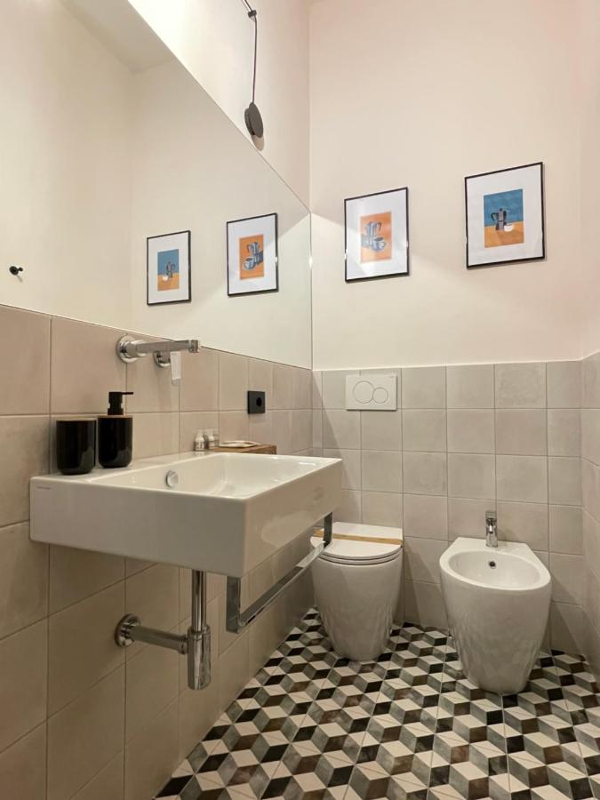 Camera Tripla Superior