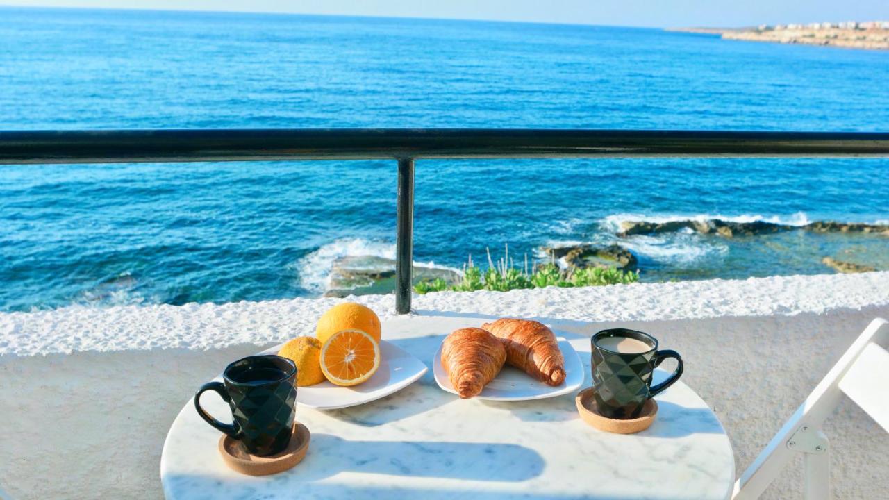 Elpida Seafront Paradise apartment in Crete - B&B