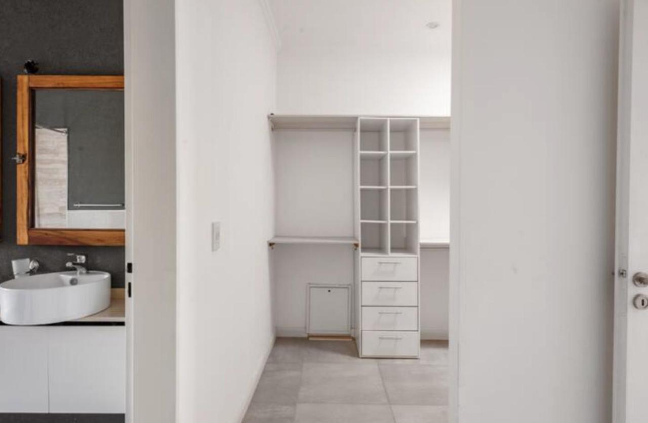 Divina casa con parque y Piscina climatizada en mini barrio cerrado - B&B Del Viso