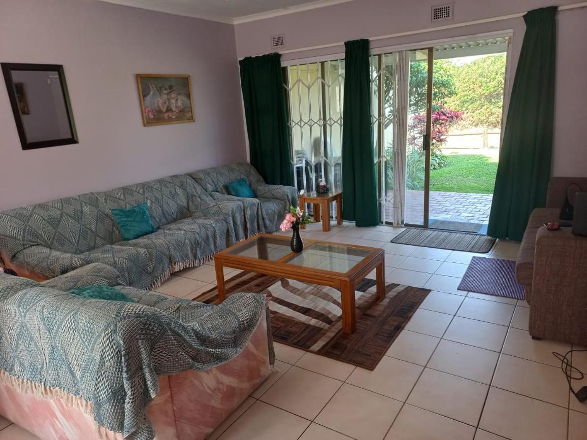 B&B Scottburgh - Mia Haven 2 - Bed and Breakfast Scottburgh