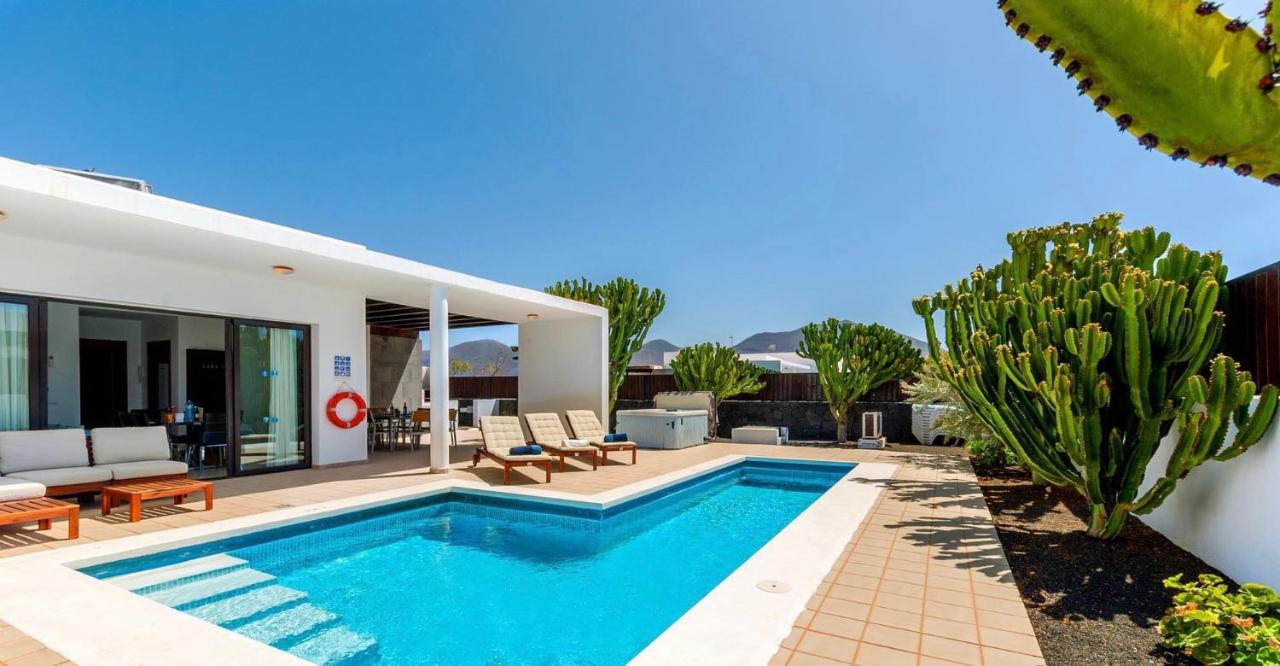 Jacks Place Villa PlayaBlanca Pool Spa - Chambres d’hôtes