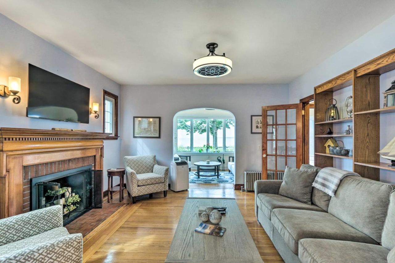 Walkable New Haven Retreat with Ocean Views! - Ferienwohnung