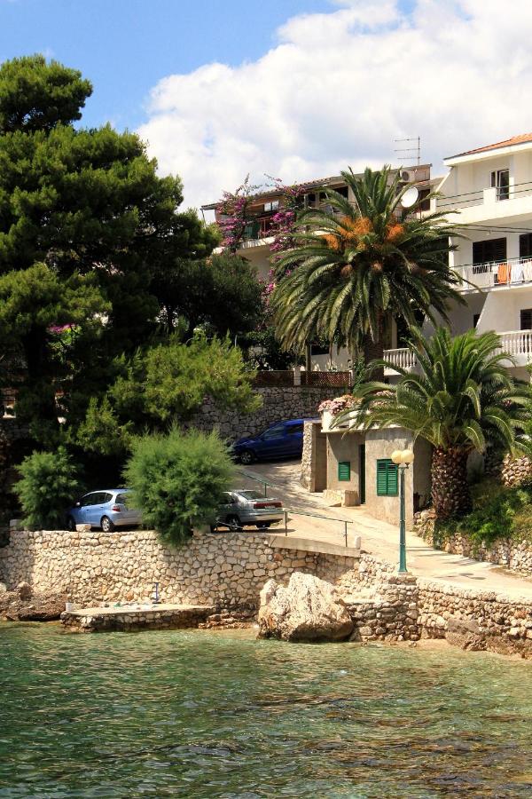 B&B Igrane - Apartments by the sea Zivogosce - Mala Duba, Makarska - 2603 - Bed and Breakfast Igrane