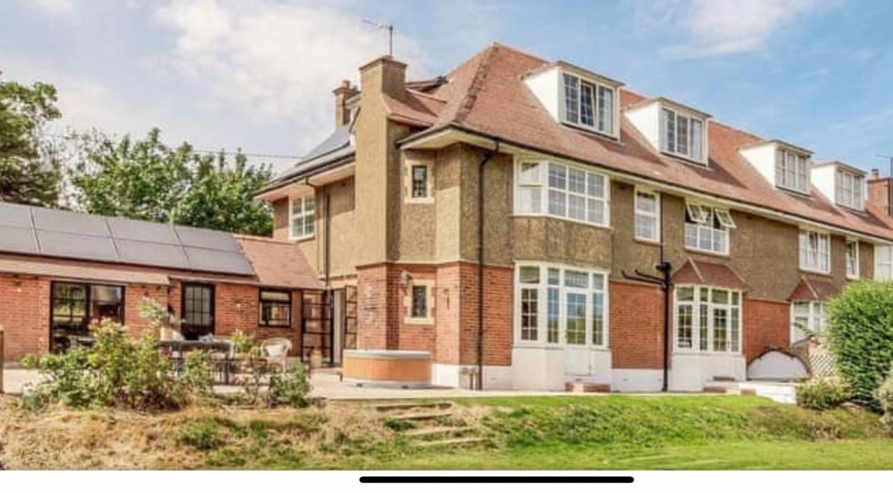 Highview House Norfolk Coast - seaviews, beach, hot tub - B&B Mundesley