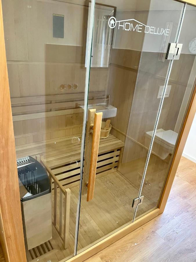 Ferienwohnung mit Terrasse und Sauna - B&B