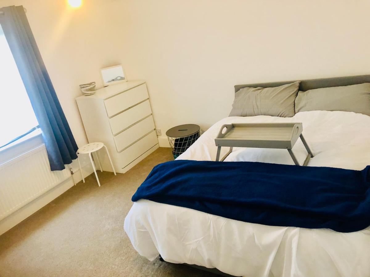 B&B Tonbridge - Charming Town centre 3 double beds home free parking - Bed and Breakfast Tonbridge