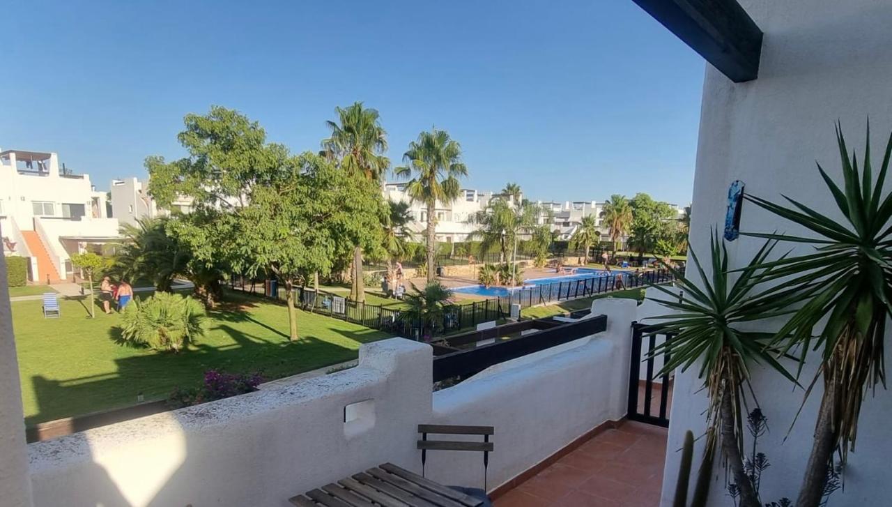 B&B Murcie - Condado De Alhama Golf Resort 2 Bedroom Apartment Jardine 13 - Bed and Breakfast Murcie