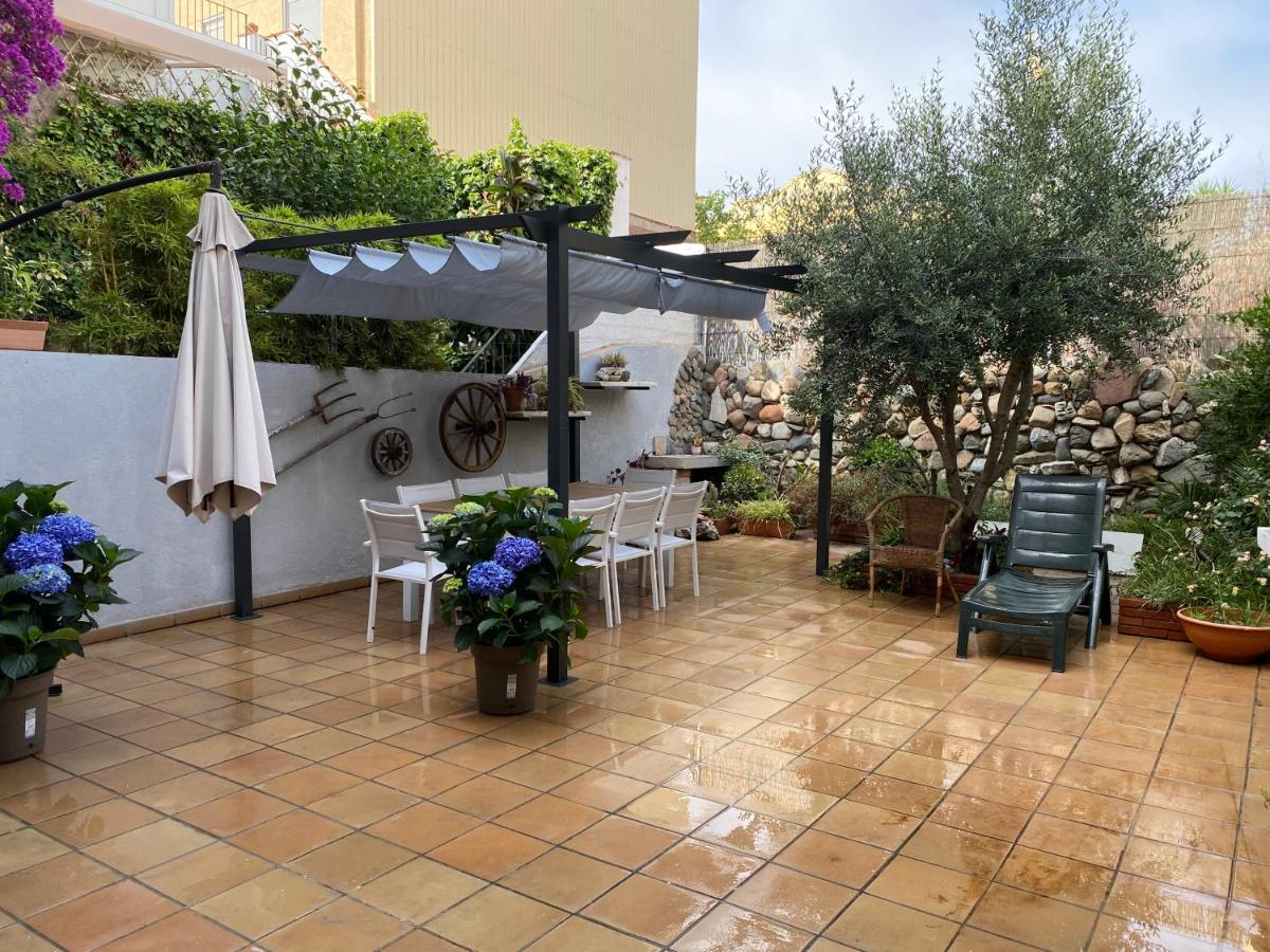 B&B Badalona - Apartamentos Playa - Bed and Breakfast Badalona