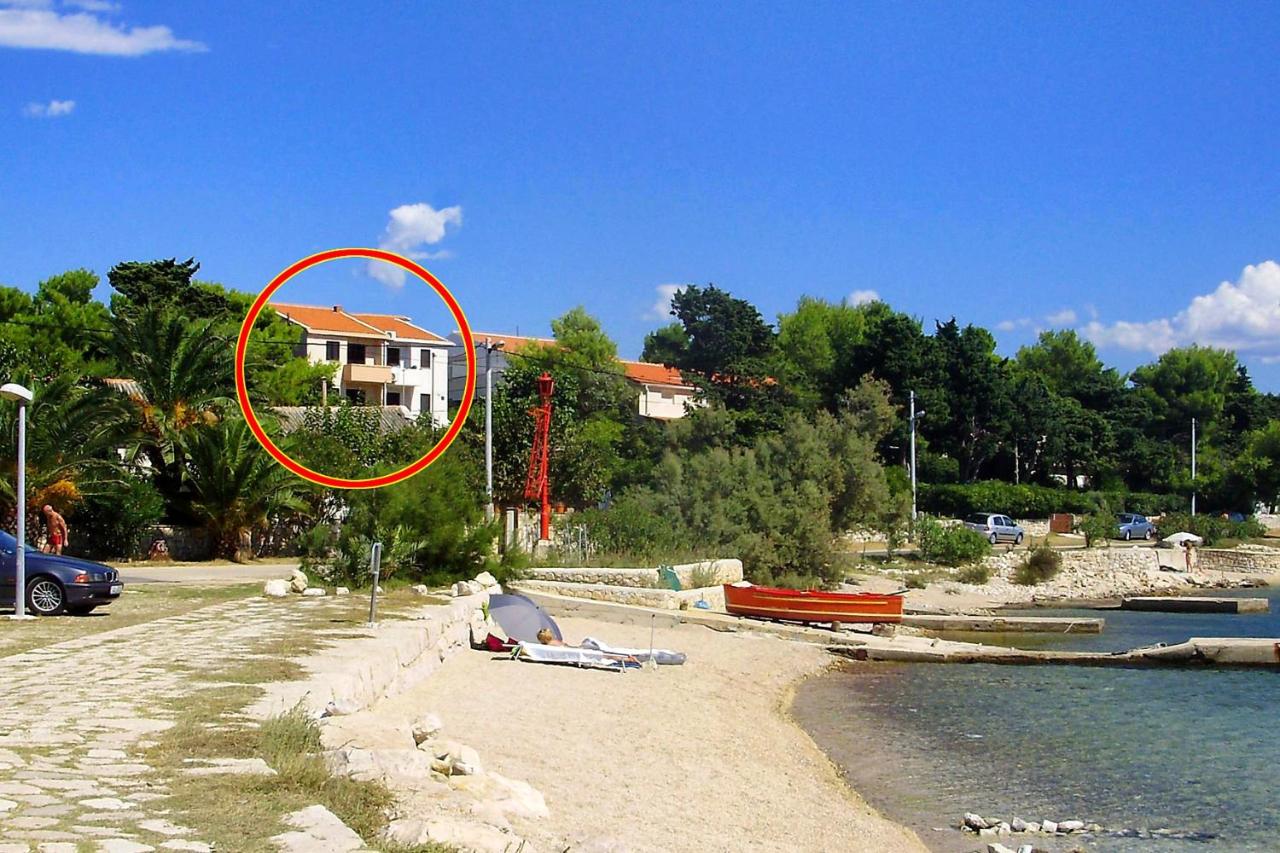 B&B Košljun - Apartments by the sea Kosljun, Pag - 3321 - Bed and Breakfast Košljun