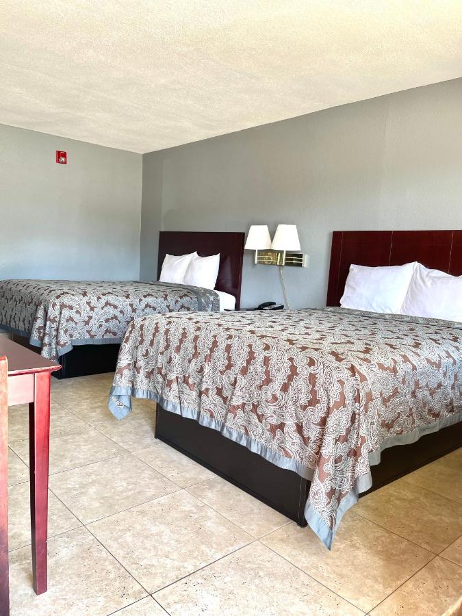 Queen Room with Two Queen Beds - Disability Access