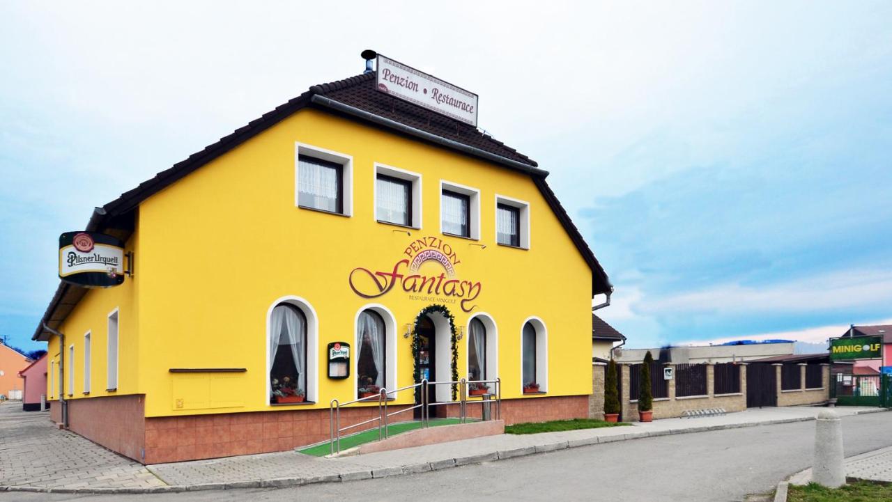 Penzion Fantasy - restaurant - Chambres d’hôtes