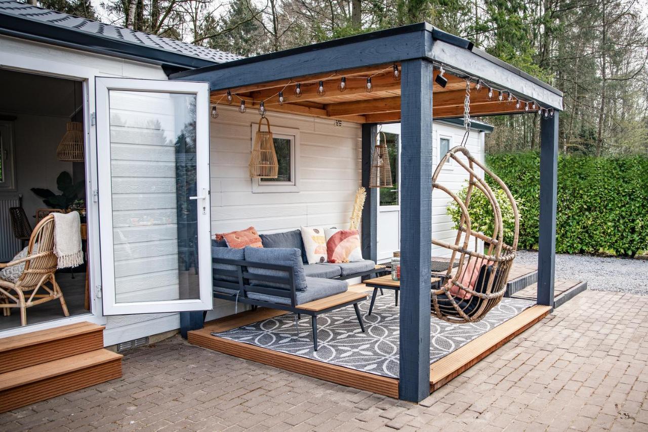 B&B Epe - StayatSas Tiny House Sam in de bossen op de Veluwe! - Bed and Breakfast Epe