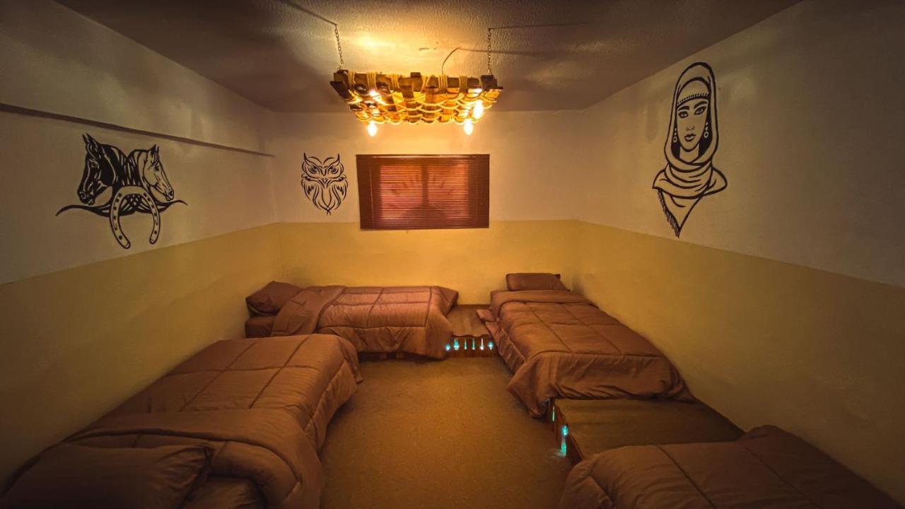 Chambre Quadruple avec Salle de Bains Commune