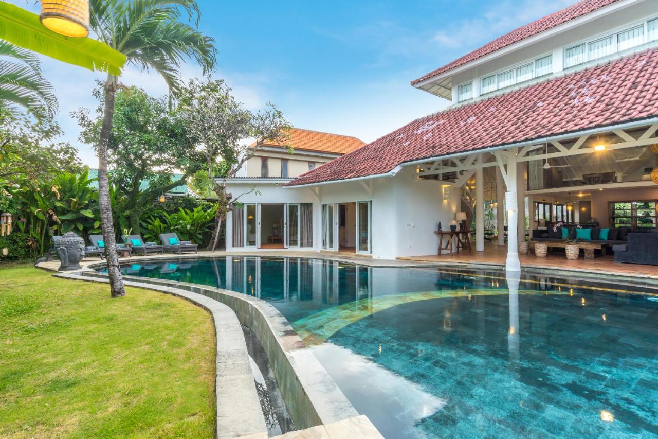 B&B Seminyak - La Villa Oberoi (6 BR) - Bed and Breakfast Seminyak