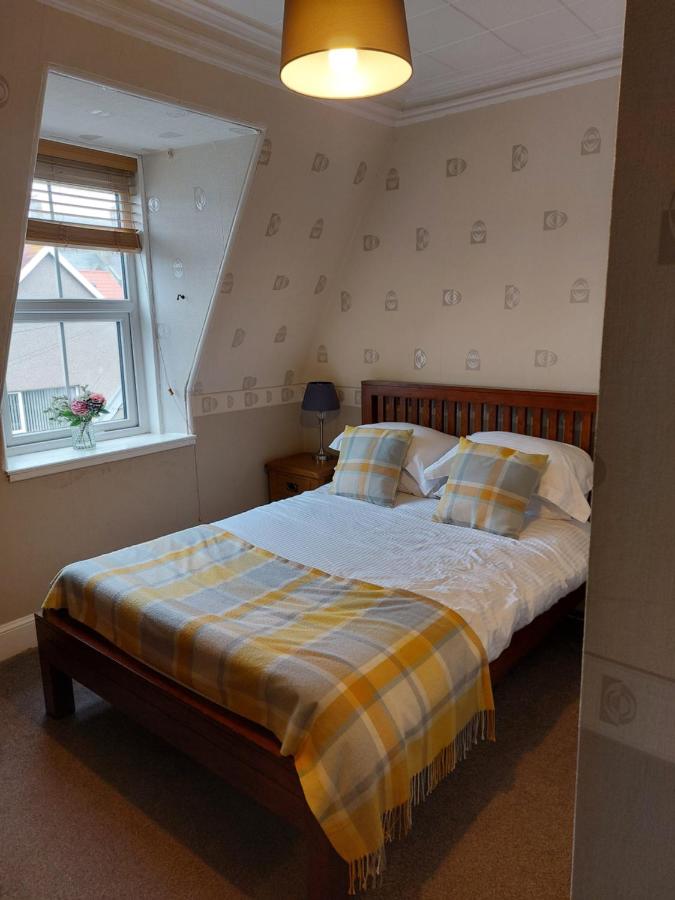 Single Room with Shared Bathroom