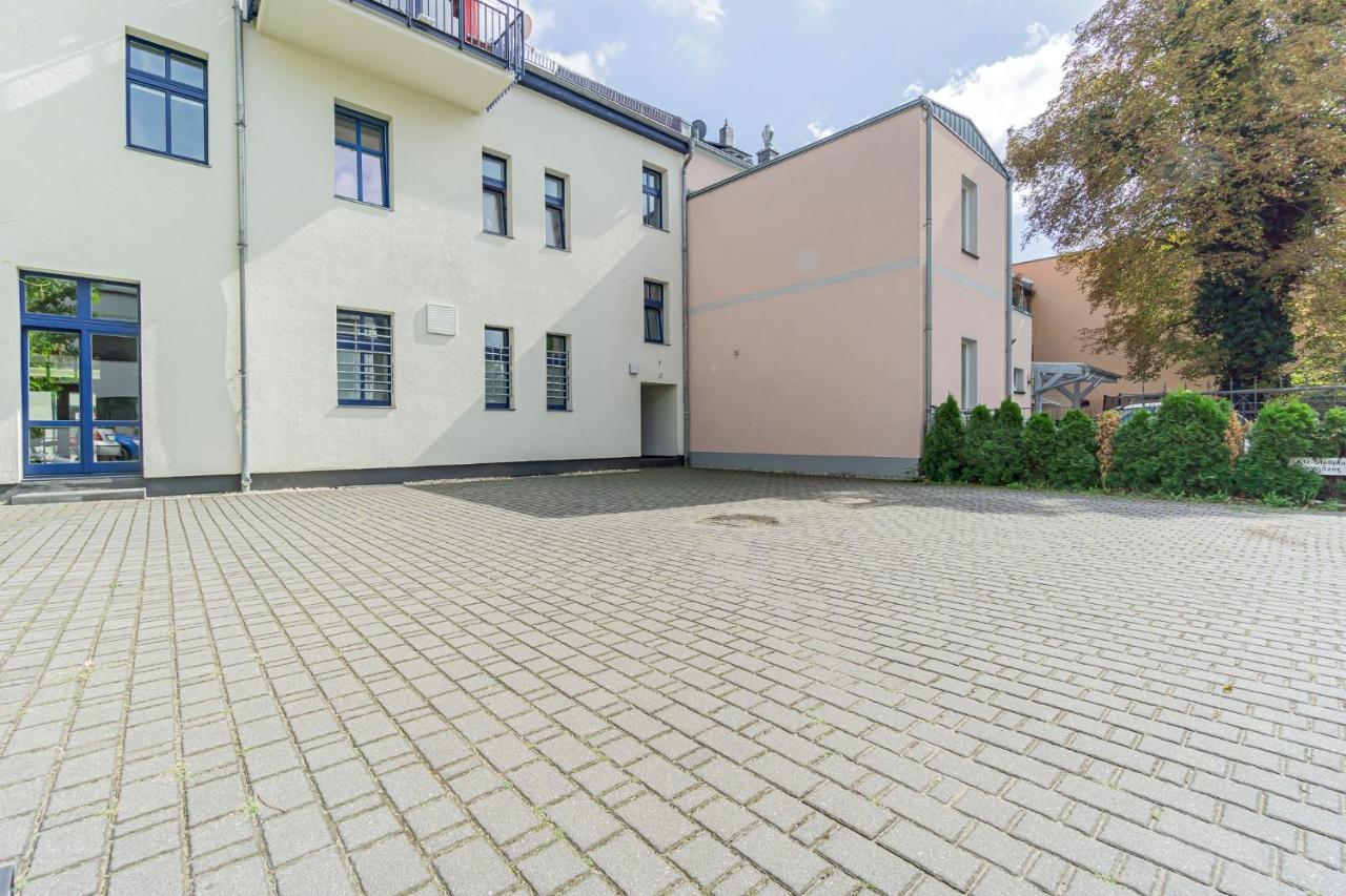 modernes Apartment - zentral, ruhig, Wlan, Netflix, Küche, Schreibtisch, Parkplatz, Waschtrockner - Chambres d'hôtes Cottbus