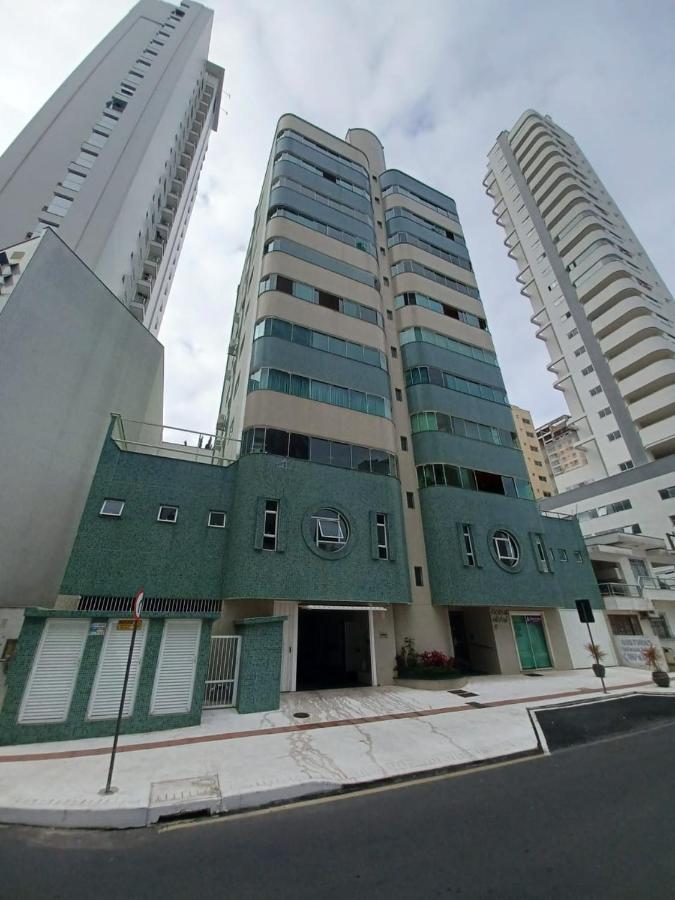 Diferenciado - 210m Privativos, Terraço - Cervejeira - 3 Quartos - 2 banheiros - B&B