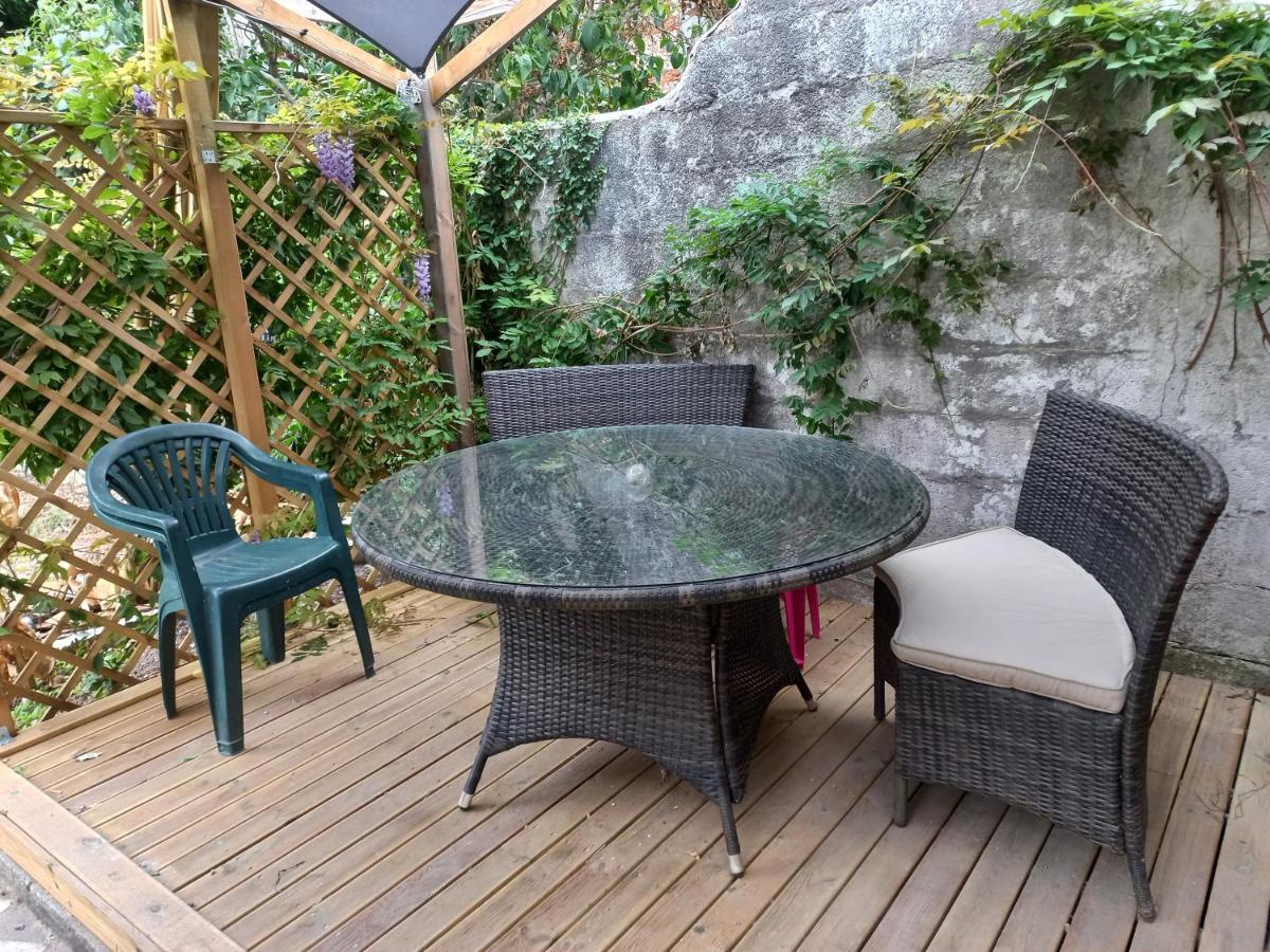 B&B Lillebonne - Le secret de la Glycine - Bed and Breakfast Lillebonne