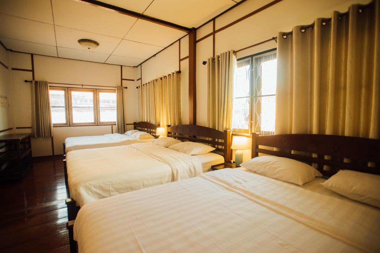 Chambre Familiale avec Salle de Bains Commune