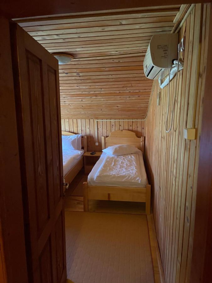 Habitación Triple con baño compartido