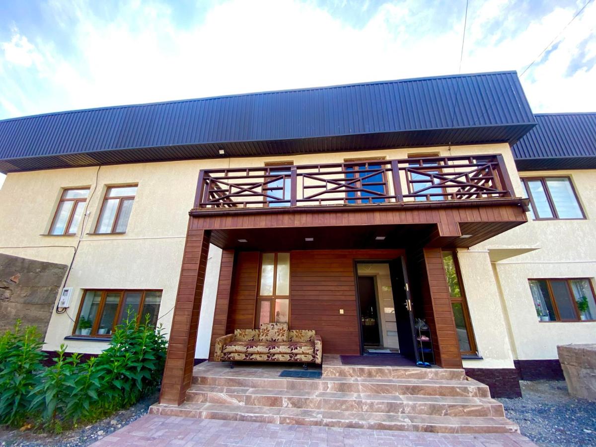 Guest House Tenir Too - B&B
