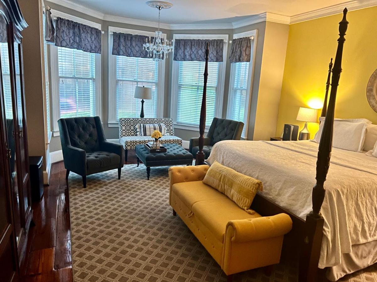 Premium King Room 2