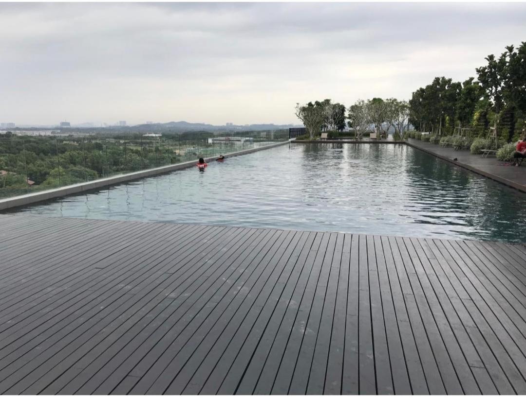 Kyra Homestay Centrus SOHO Cyberjaya *wifi and pool* - B&B Cyberjaya
