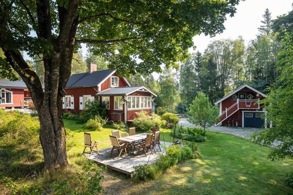 Höga Backe Gästhus - B&B