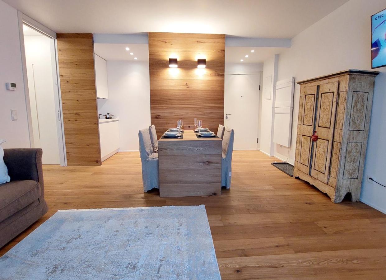 ALPENFLAIR - charming ski-to-door apartment - B&B