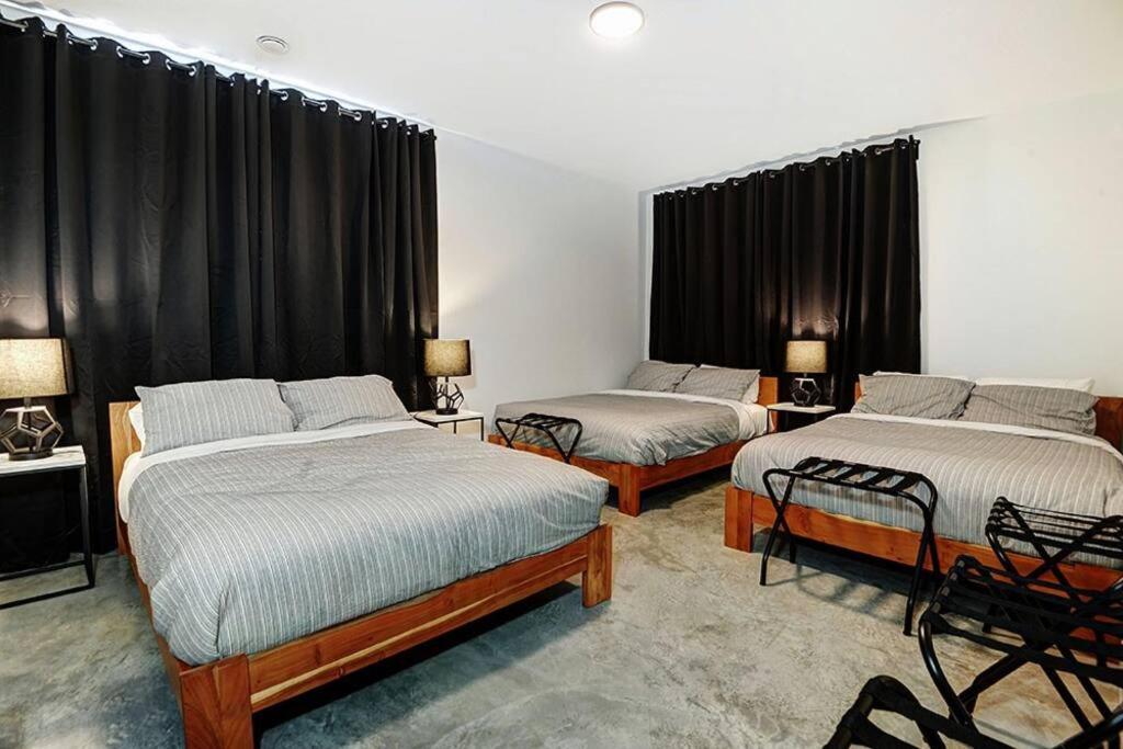 Blanc 24 - Les Chalets Alpins, Stoneham - B&B Stoneham