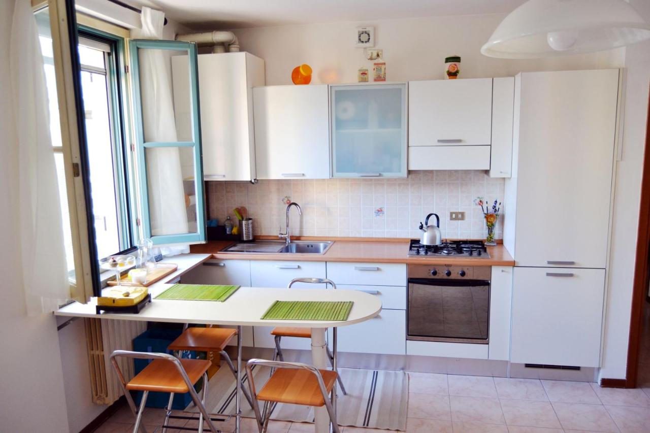 [Centro storico] Vulcano1, Bilocale strategico tra Milano, Como, fiere - Chambres d’hôtes Turate