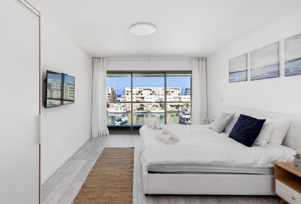 B&B Herzliya - Lagoon Water Front LUX Suite (Gym/Pool/Parking) - Bed and Breakfast Herzliya