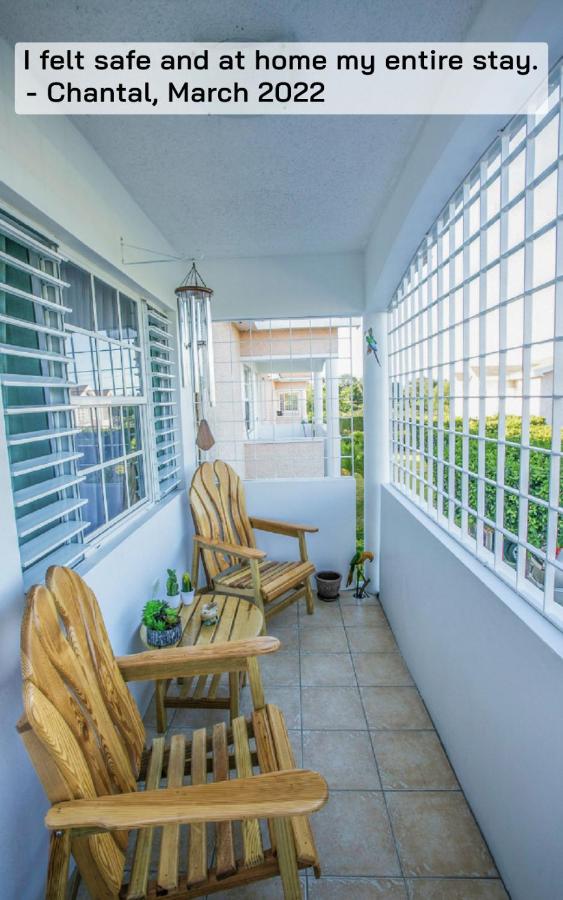 Book a Cozy Getaway: Near Bob Marley Museum - B&B Kingston