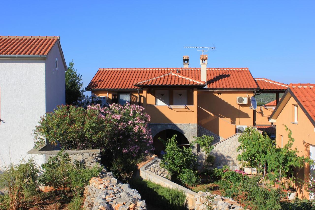 B&B Ilovik - Apartments with WiFi Ilovik, Losinj - 8078 - Bed and Breakfast Ilovik