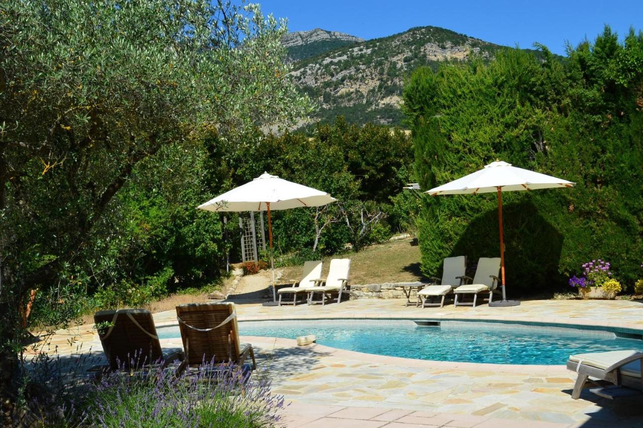Hameau d'hôtes La Roseraie-Drôme - B&B
