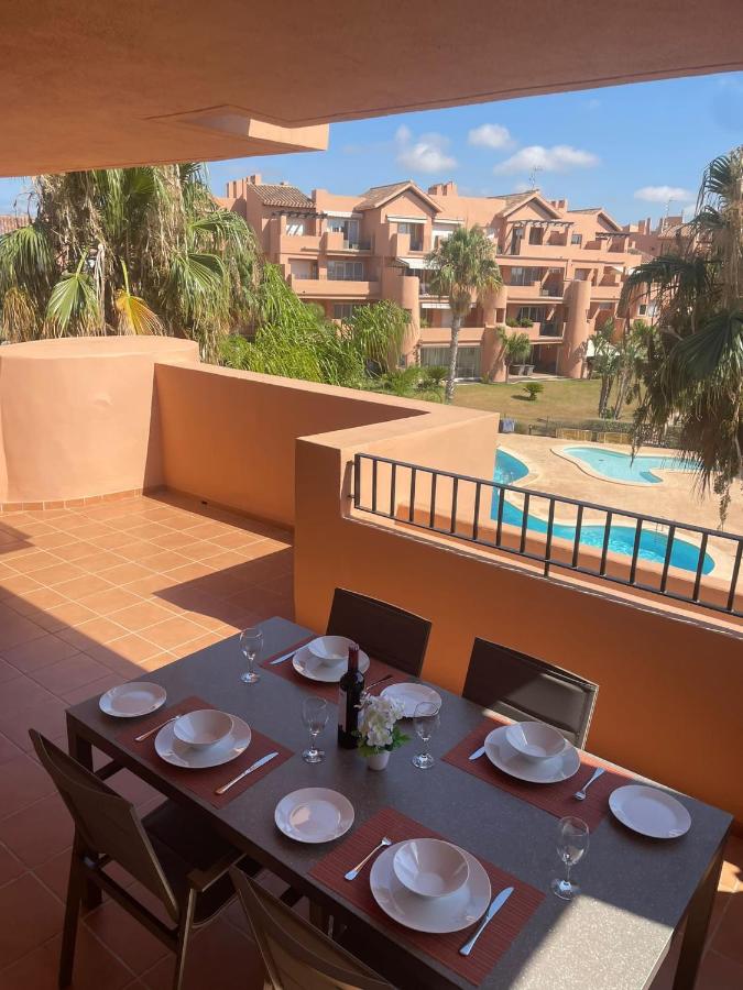 Luxury 2 bedroom 2 bathroom South facing second floor apartment - B&B Los Martínez