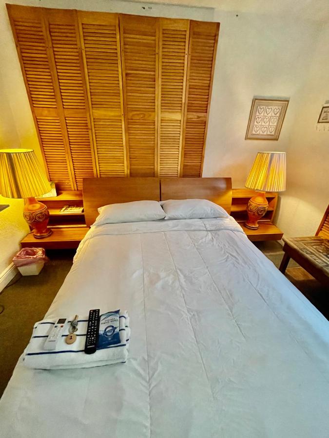 Standard Double Room with Shared Bathroom