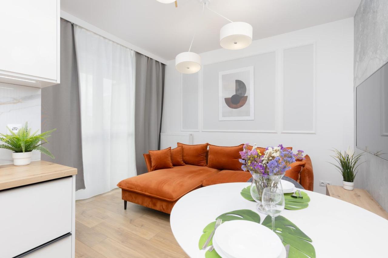 B&B Warsaw - Golden Apartments Ursynów by Renters - Bed and Breakfast Warsaw